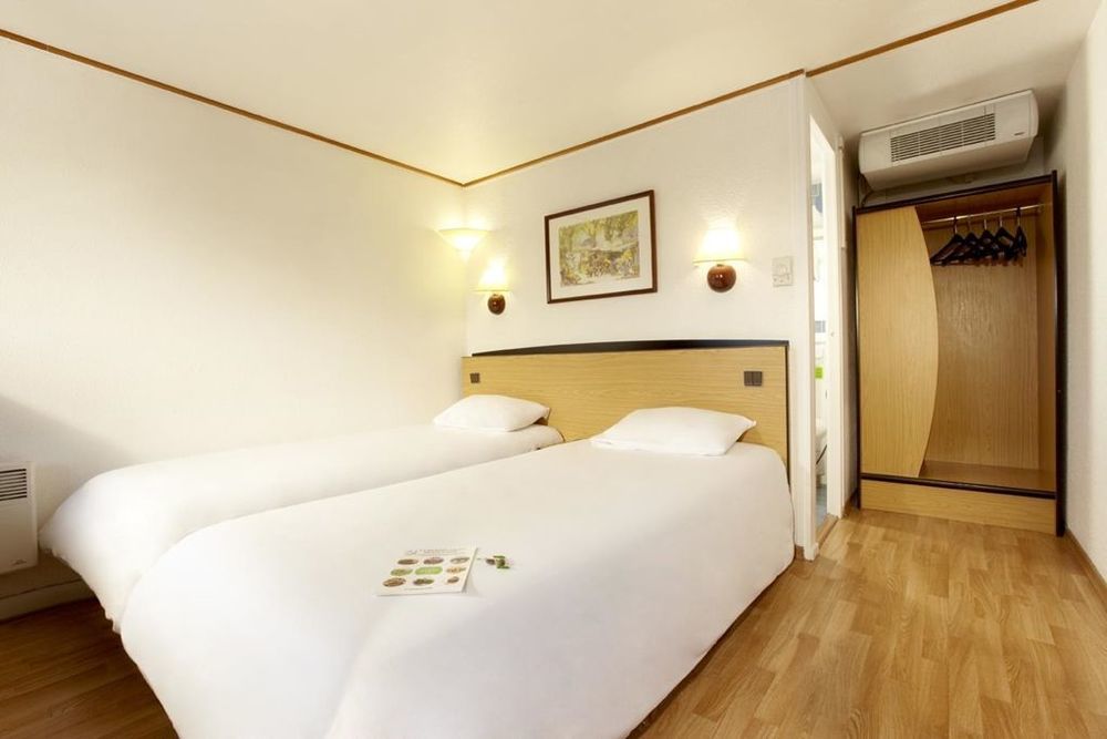 Campanile Avallon Sauvigny-le-Bois Habitación foto