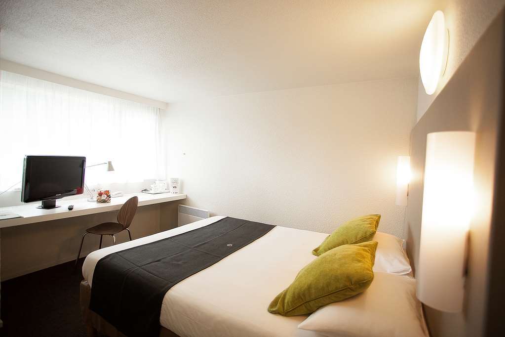 Campanile Avallon Sauvigny-le-Bois Habitación foto